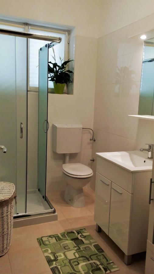 The Apartment With Air Conditioned โปเรช ภายนอก รูปภาพ